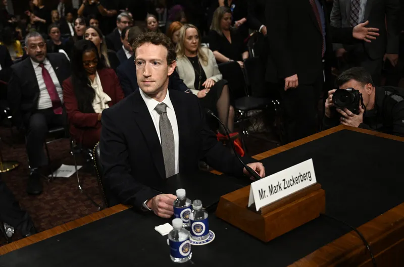 Mark Zuckerberg's letter about Facebook censorship and Biden is not what it  seems | Vox