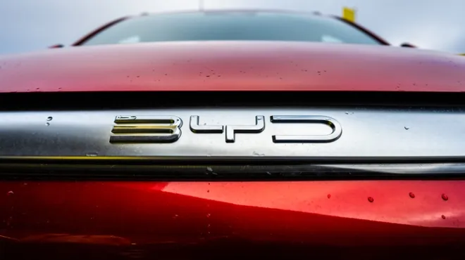 BYD Tesla lider