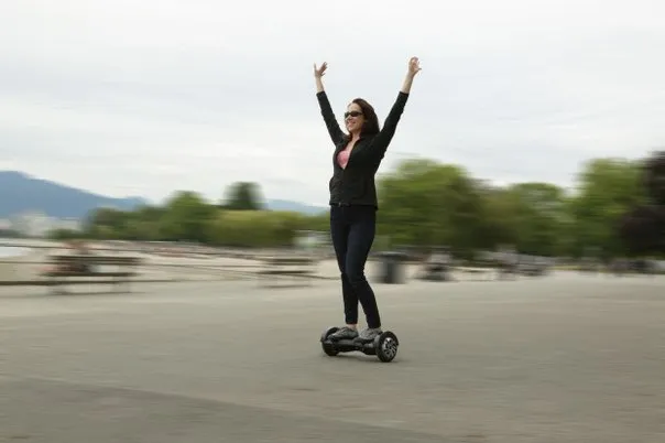 RevoBot - Əsl tənbəl skateboard-ı