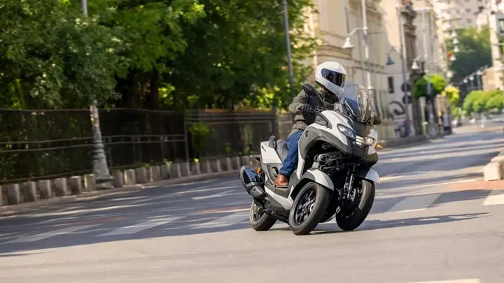 Yamaha ilk