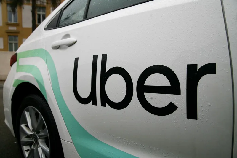 Tech Stocks on the Move Today: Uber Technologies, Reddit, and More
