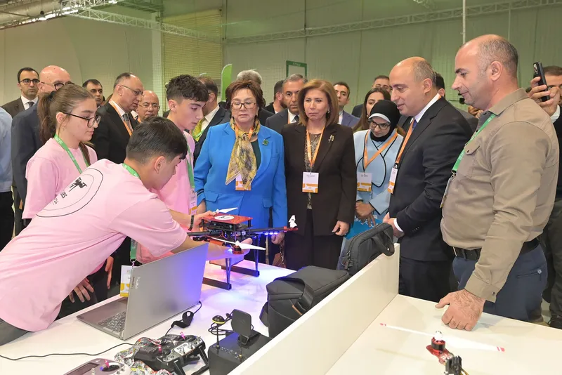 https://static.technote.az/media/posts/content/ghpucz_02-24.10.24-013.jpeg