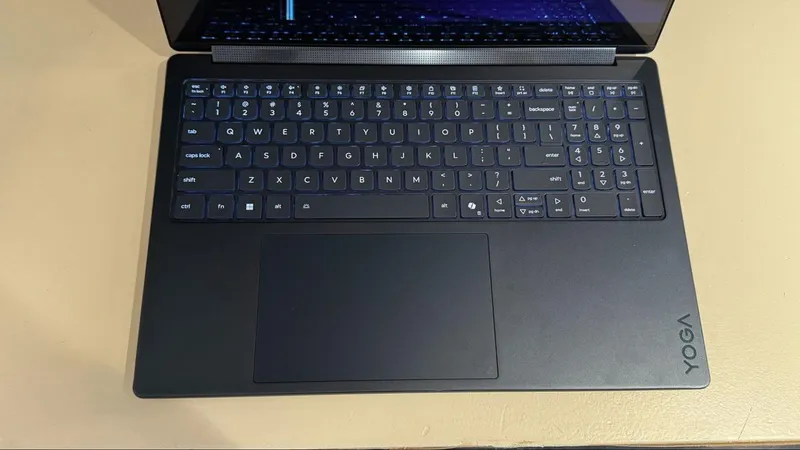 Lenovo RTX Spark çipli ilk 2 Windows 11 noutbukunu təqdim etdi
