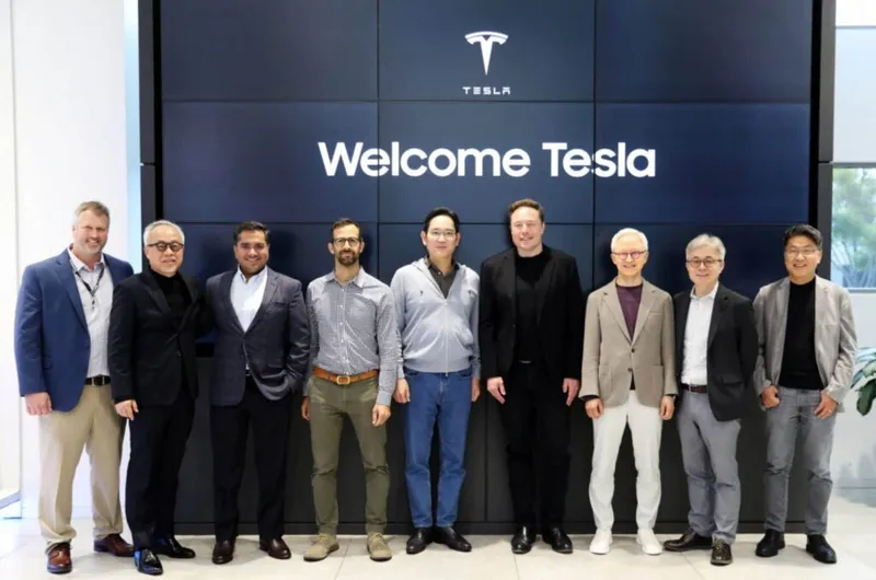 Tesla Samsung əməkdaşlıq