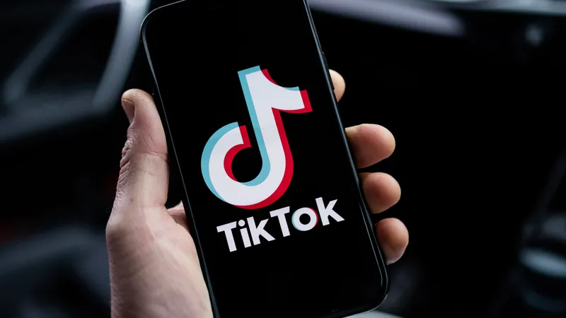 What Trump Wants from a TikTok Deal with China | The New Yorker