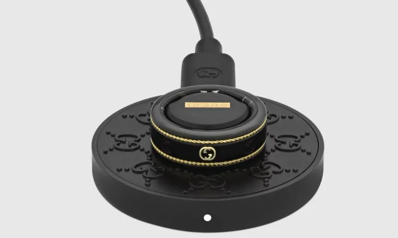 Gucci X Oura şarj stansiyası