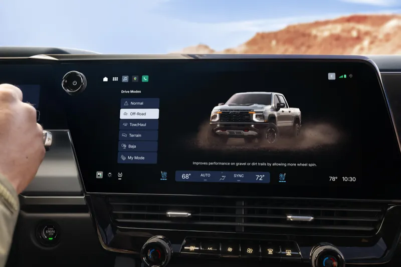 GM yeni Silverado və Sierra pikaplarında idarəetməni sadələşdirir