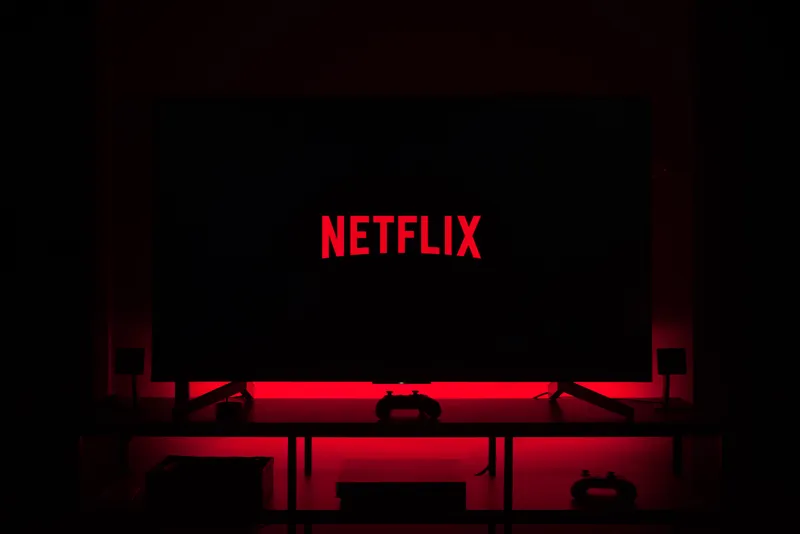 Is It Illegal to Stream on Netflix with a VPN? - Legal Reader