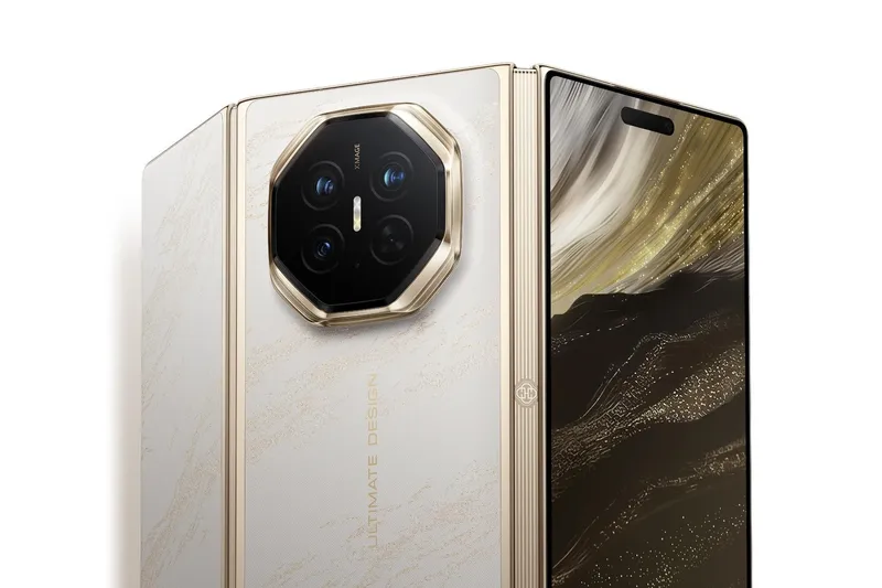 Huawei Mate XT 2-ni təqdim etdi: smartfon 2 tərəfdən içəri qatlanır