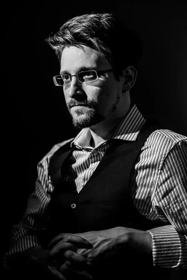 Edward Snowden Kimdir