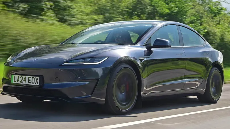 Tesla uzun
