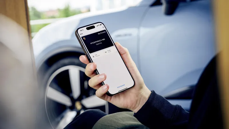 More comfort, smarter assistance and enhanced entertainment for the Porsche  Macan - Porsche Newsroom