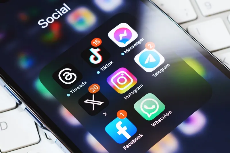 Social Media | Pros, Cons, Debate, Arguments, Facebook, Twitter, LinkedIn,  & Internet Addiction | Britannica