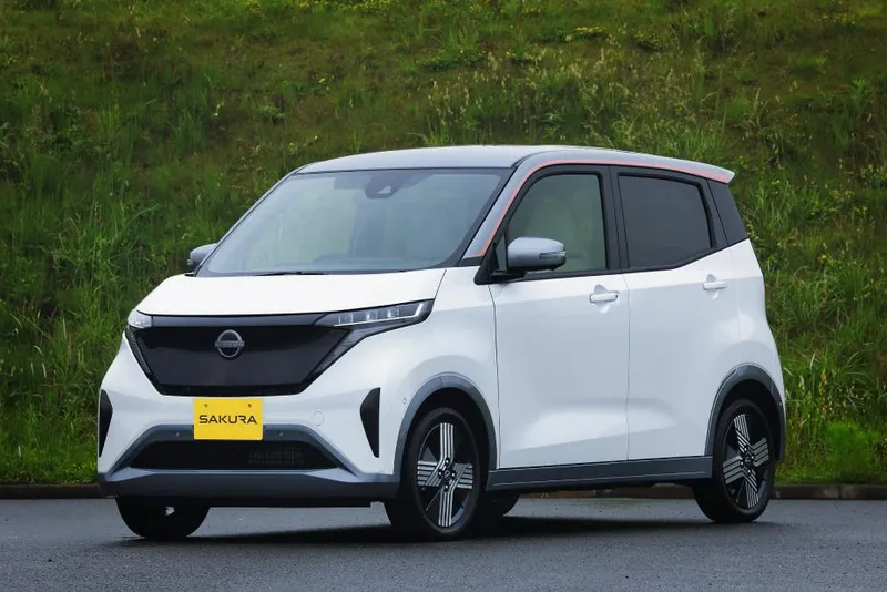 nissan sakura
