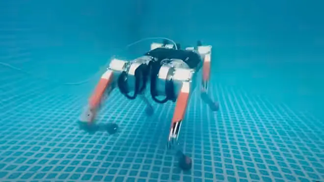 su altında robot