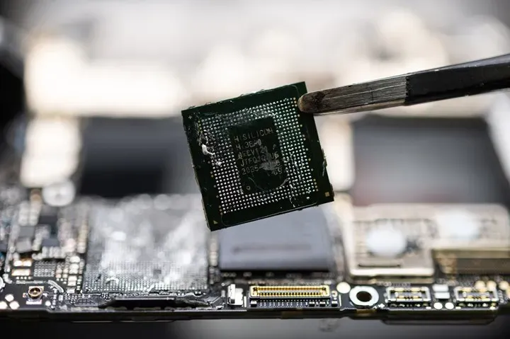 ABŞ Huawei Kirin 9000s