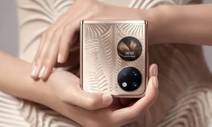 Huawei ucuz qatlanan smartfon