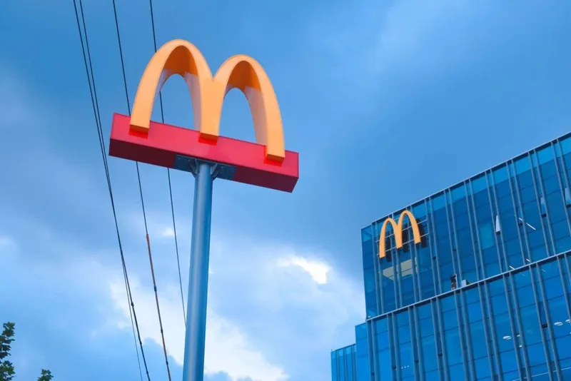 mcdonald's-rusiya-bazarindan-cixir